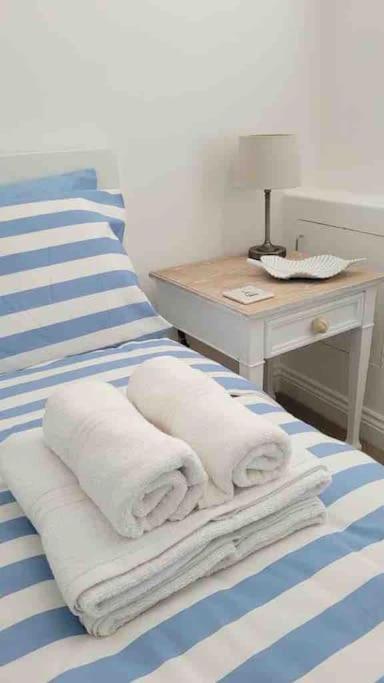 Swanage Bay Coastal Apartment ภายนอก รูปภาพ