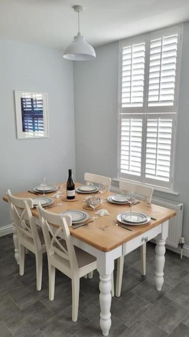 Swanage Bay Coastal Apartment ภายนอก รูปภาพ