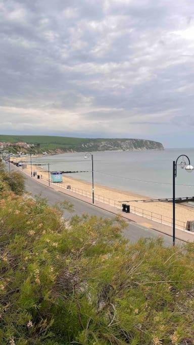 Swanage Bay Coastal Apartment ภายนอก รูปภาพ