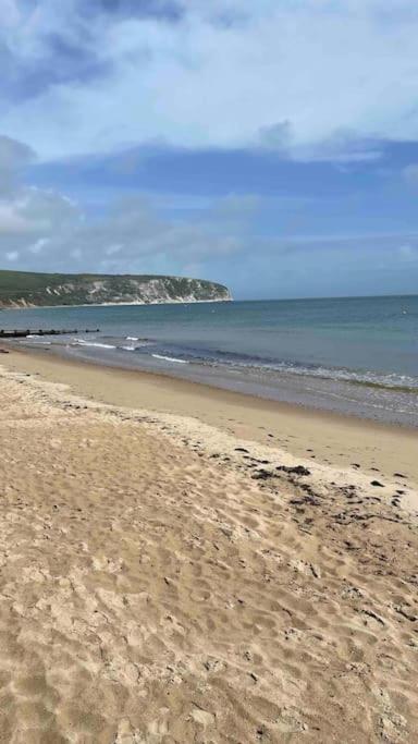 Swanage Bay Coastal Apartment ภายนอก รูปภาพ